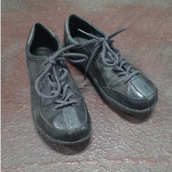 Born Women Lace Up Size US 9 EU 40 Black Leather Vintage Retro Sneaker 90s y2k - Picture 1 of 11